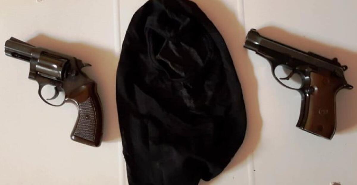 TRECASTAGNI: RAPINARONO UN BAR, MESSI IN FUGA DAL TITOLARE SONO STATI ARRESTATI - 