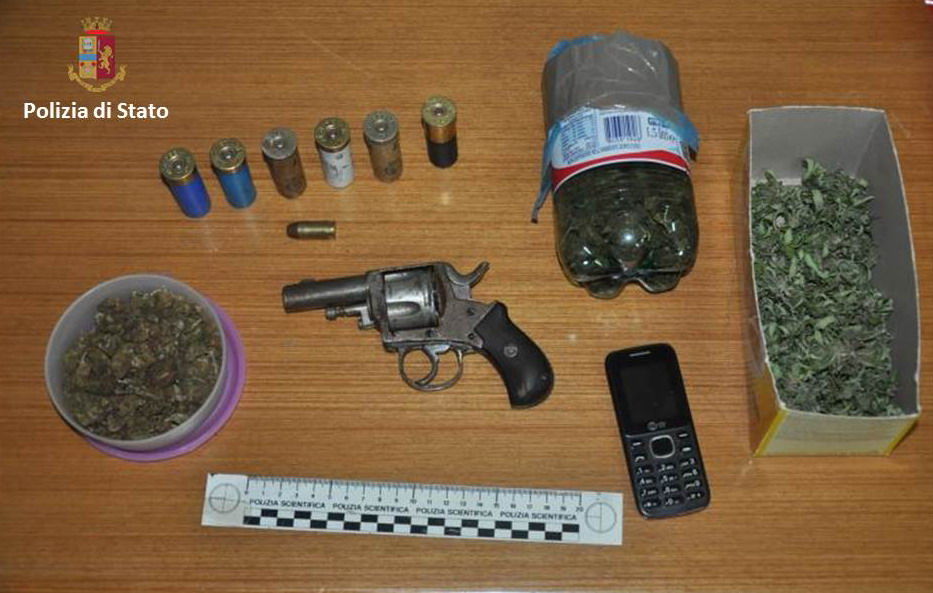 CENTURIPE: ARRESTATO PER COLTIVAZIONE, PRODUZIONE DI SOSTANZA STUPEFACENTE DEL TIPO MARIJUANA NONCHÉ DETENZIONE ILLEGALE DI ARMA DA FUOCO