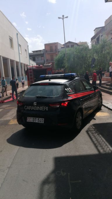 PATERNO': INCENDIO IN UNA ABITAZIONE, MORTI DUE CAGNOLINI - LE FOTO