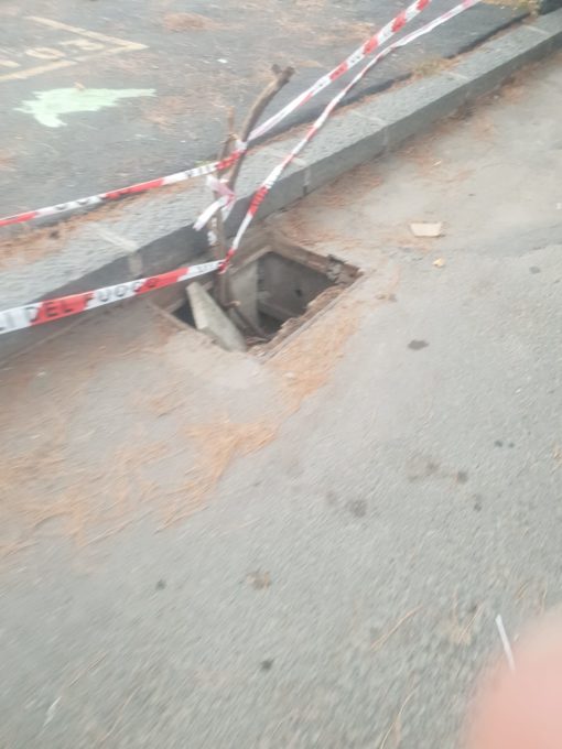 PATERNO': SCOMPARSE GRATE IN VIA ACQUE GRASSE