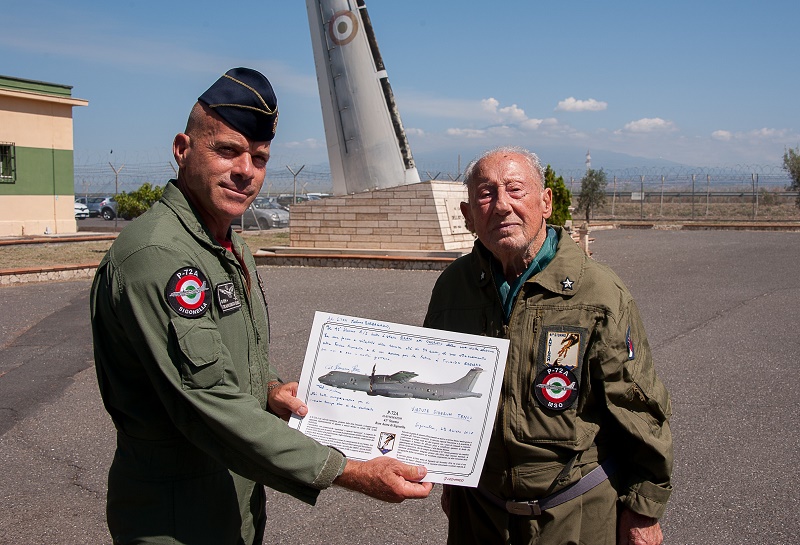 A 96 ANNI IN VOLO CON IL VELIVOLO P-72A DEL 41° STORMO DI SIGONELLA