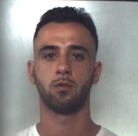 TRECASTAGNI: RAPINARONO UN BAR, MESSI IN FUGA DAL TITOLARE SONO STATI ARRESTATI