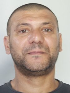 CATANIA: SEQUESTRATI SETTECENTOMILA EURO DI DROGA ED ARMI DIETRO IL FRIGO