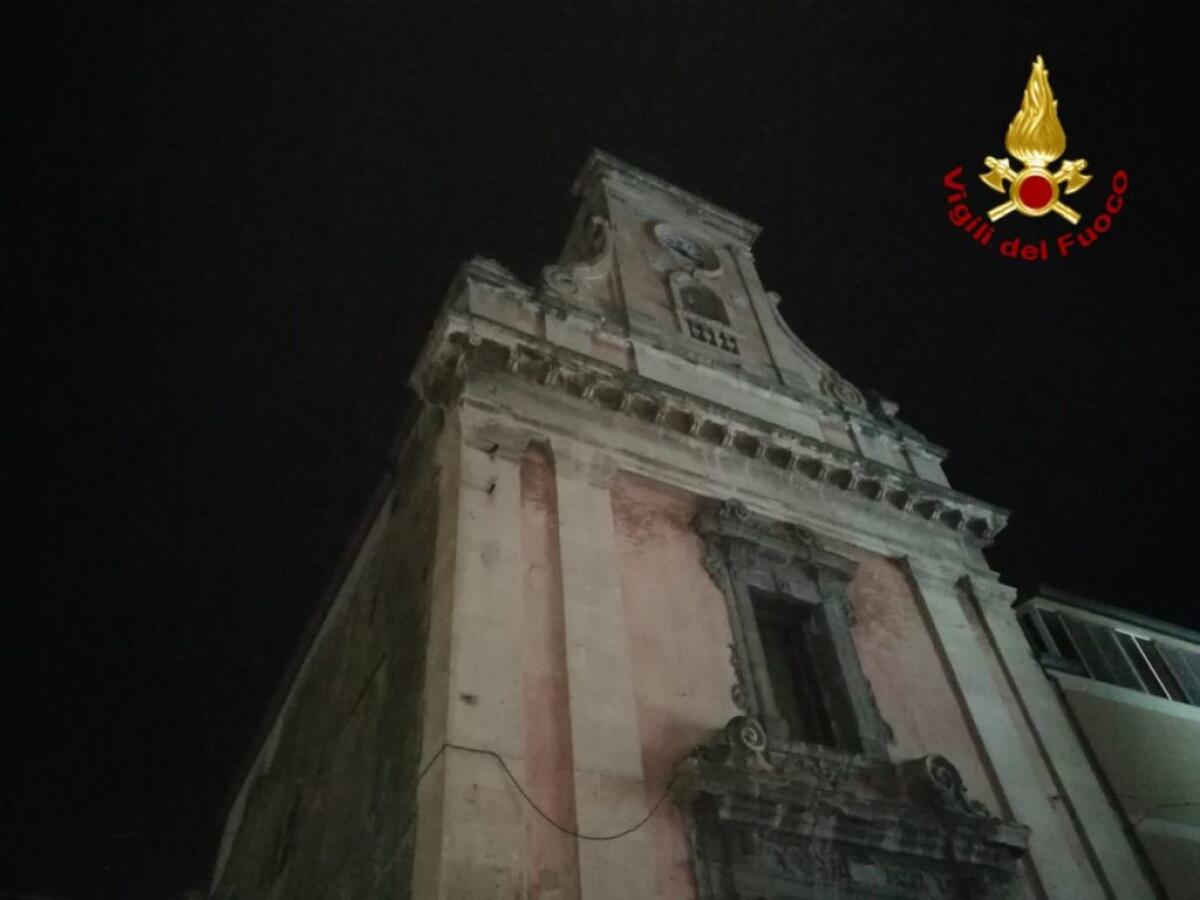 FORTISSIMA SCOSSA DI TERREMOTO , CON EPICENTRO SANTA MARIA DI LICODIA _ LE FOTO - 