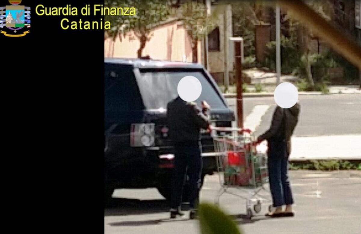 CATANIA: SI SEPARA DALLA MOGLIE PER NON PAGARE LE TASSE, SEQUESTRATI BENI A UN COMMERCIALISTA - 