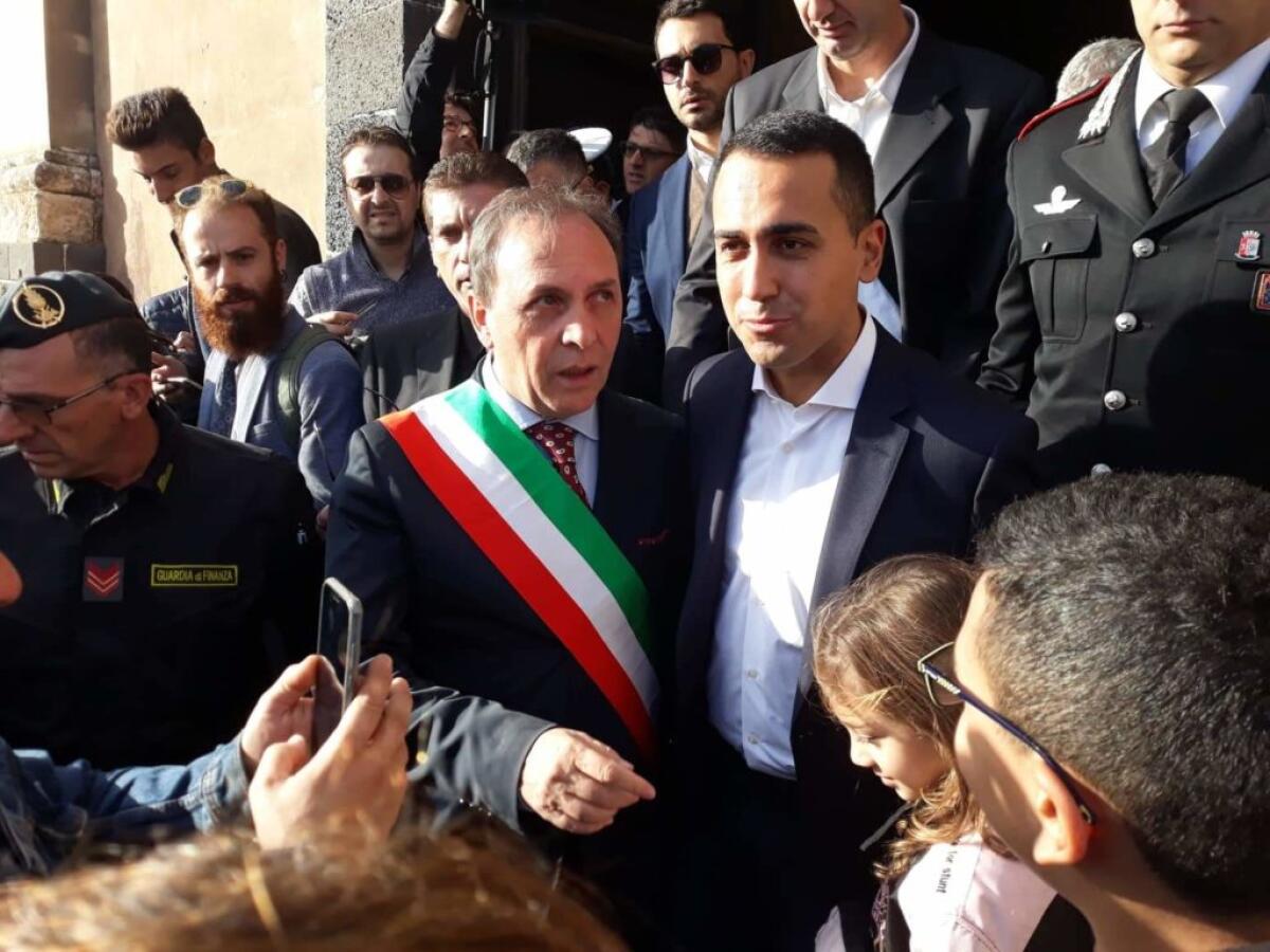 PATERNO': IL VICEPREMIER DI MAIO IN CITTÀ PER VALUTARE I DANNI DEL TERREMOTO - 