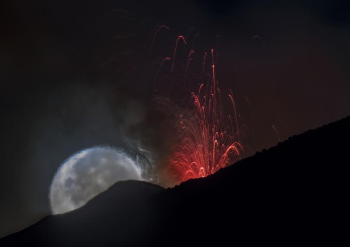 L’ETNA STA LENTAMENTE SCIVOLANDO IN MARE: “IMPOSSIBILE PREVEDERE SE CAUSERÀ TSUNAMI” - 