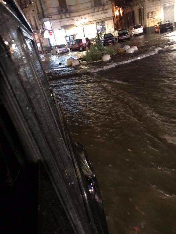 PATERNÒ BOMBA D’ACQUA COLPISCE LA ZONA - FOTO E VIDEO
