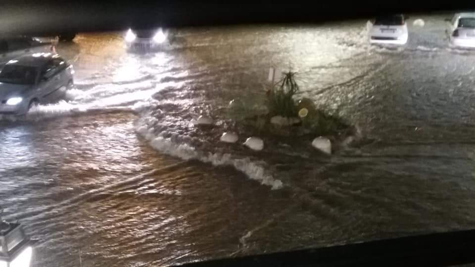 PATERNÒ BOMBA D’ACQUA COLPISCE LA ZONA - FOTO E VIDEO