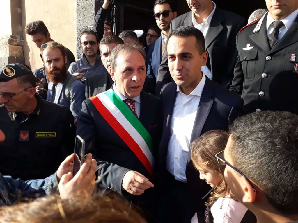 PATERNO': IL VICEPREMIER DI MAIO IN CITTÀ PER VALUTARE I DANNI DEL TERREMOTO