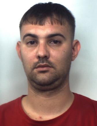 ACIREALE: SI FINGEVA CARABINIERE MA ERA RAPINATORE, ARRESTATO