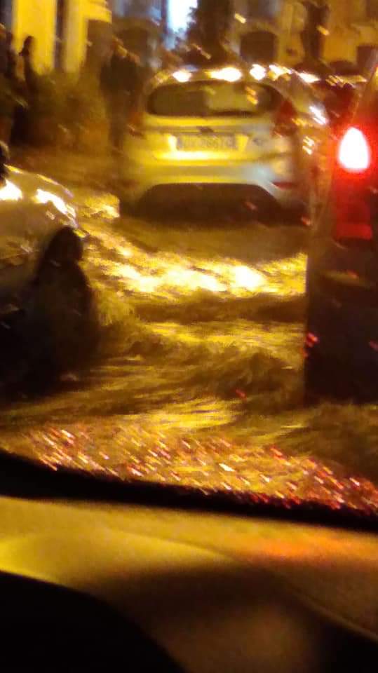 PATERNÒ BOMBA D’ACQUA COLPISCE LA ZONA - FOTO E VIDEO