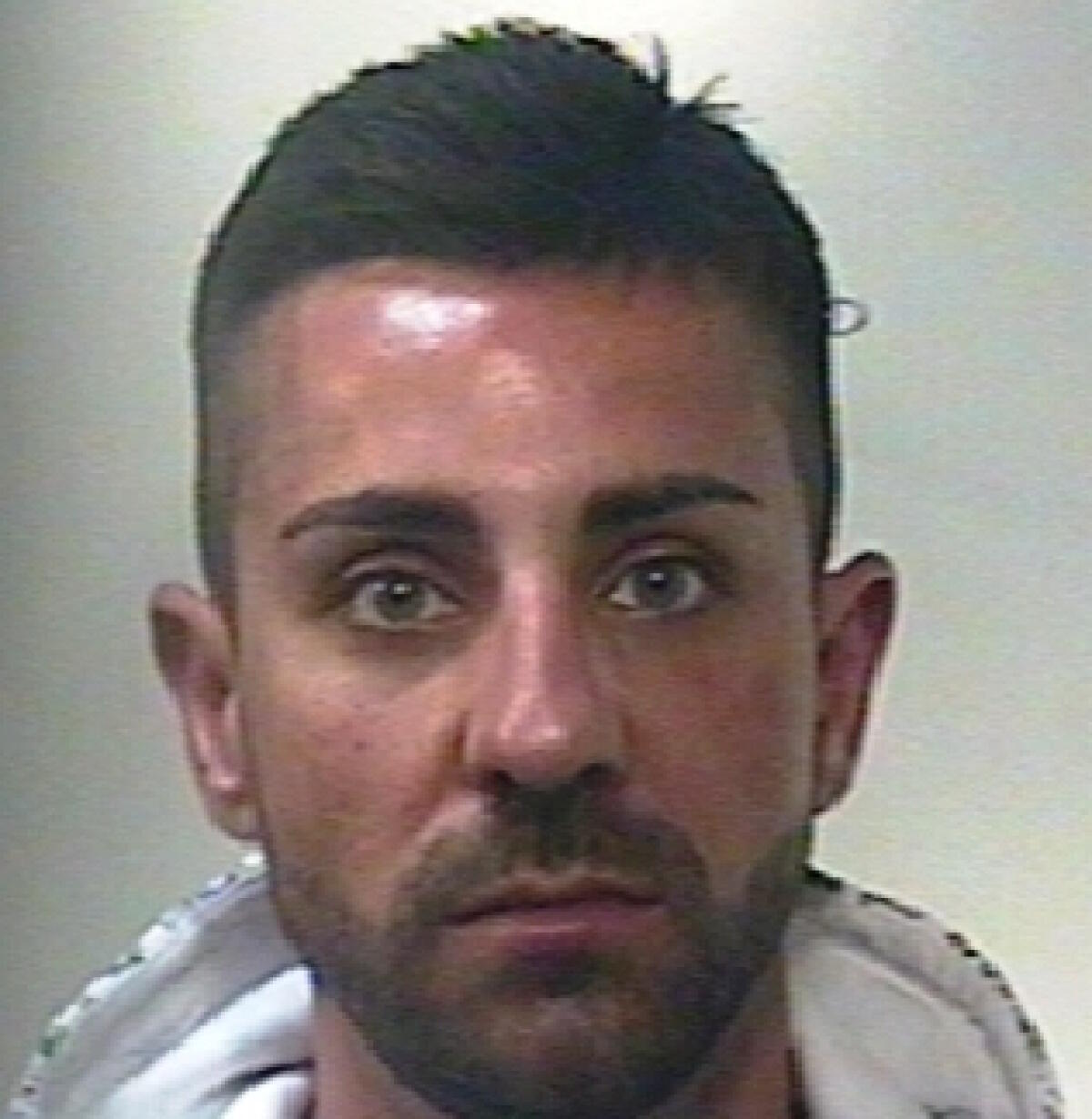 BELPASSO: RAPINATORE TRADITO DAL SUO PROFILO SOCIAL, ARRESTATO - 