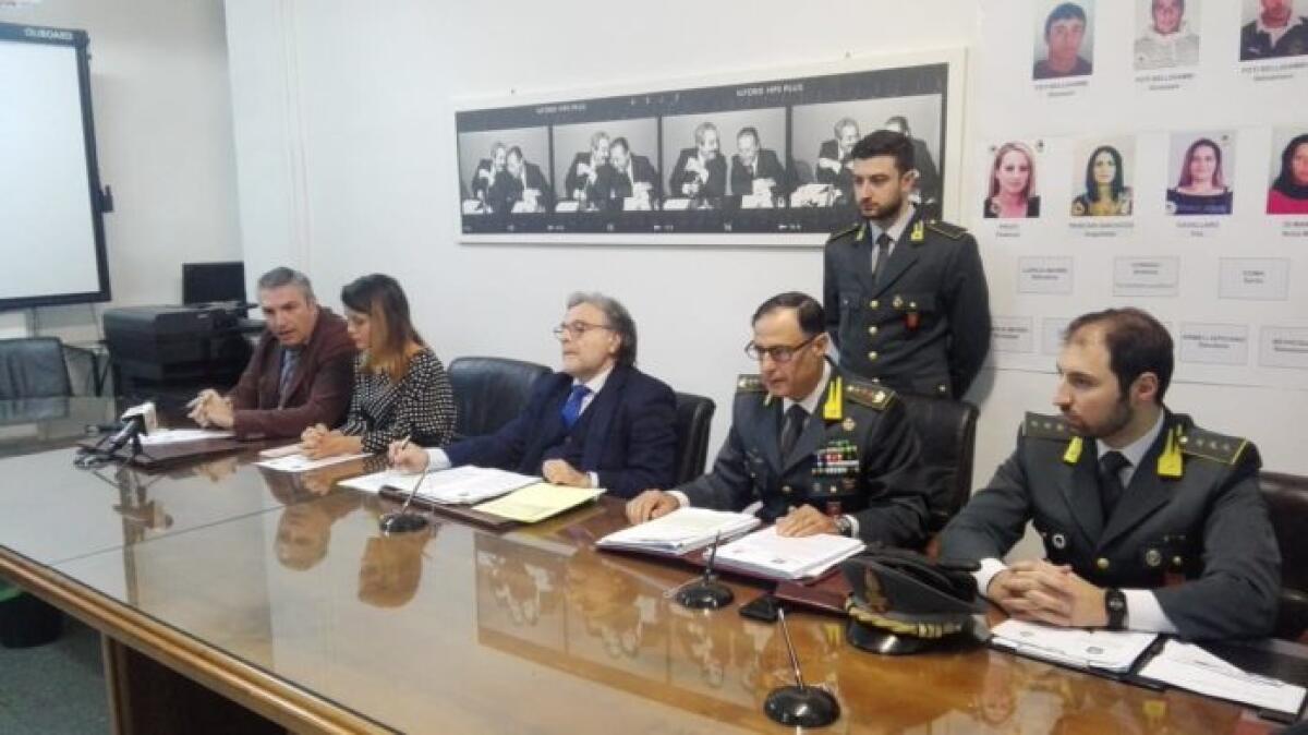 LA MAFIA NELLA GESTIONE DEI PASCOLI: BLITZ NEI NEBRODI CON 15 ARRESTI - 