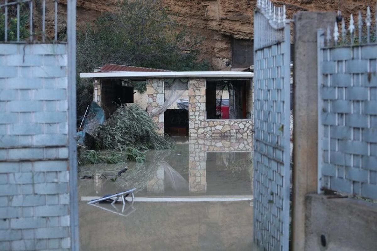 MALTEMPO: TRAGEDIA NEL PALERMITANO 10 MORTI, CI SONO DUE BIMBI DI 1 E 3 ANNI - 