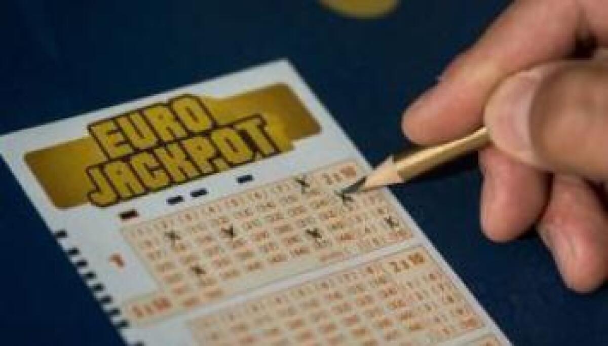 VINCE 18 MILIONI DI EURO, CON UNA SCHEDINA ALL'EUROJACKPOT - 