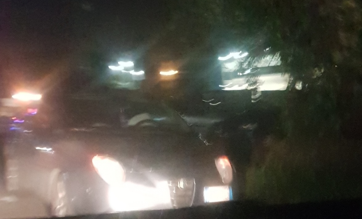 S.M.DI LICODIA: SCONTRO FRONTALE IN VIA DE GASPERI - LE FOTO