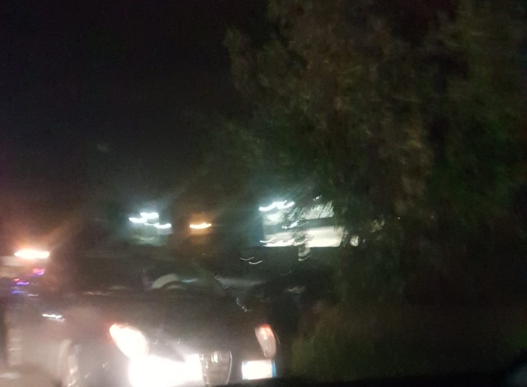 S.M.DI LICODIA: SCONTRO FRONTALE IN VIA DE GASPERI - LE FOTO