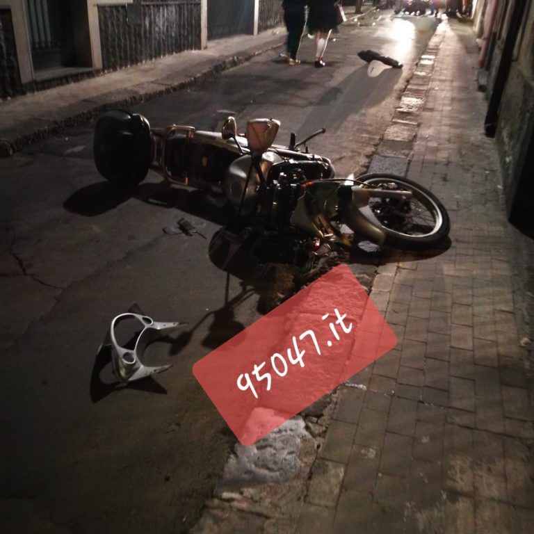 PATERNÒ: SCONTRO MOTO - SCOOTER, 15 ENNE TRASFERITA AL GARIBALDI DI CATANIA