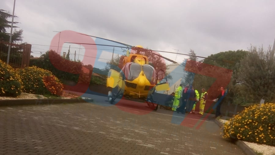 PEDARA: INCIDENTE MORTALE, SCONTRO AUTO MOTO, MUORE 17ENNE