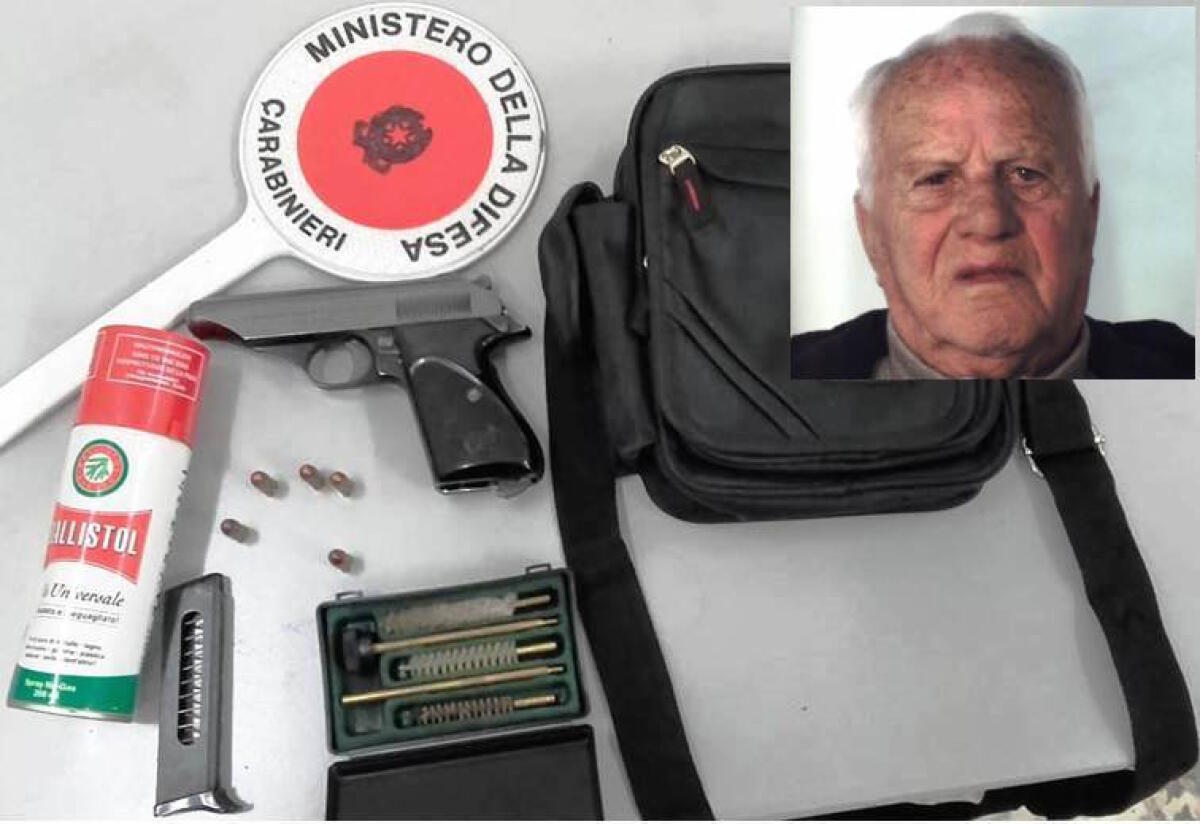 CATANIA: NASCONDE NEL COMODINO UNA PISTOLA PRONTA A SPARARE - 