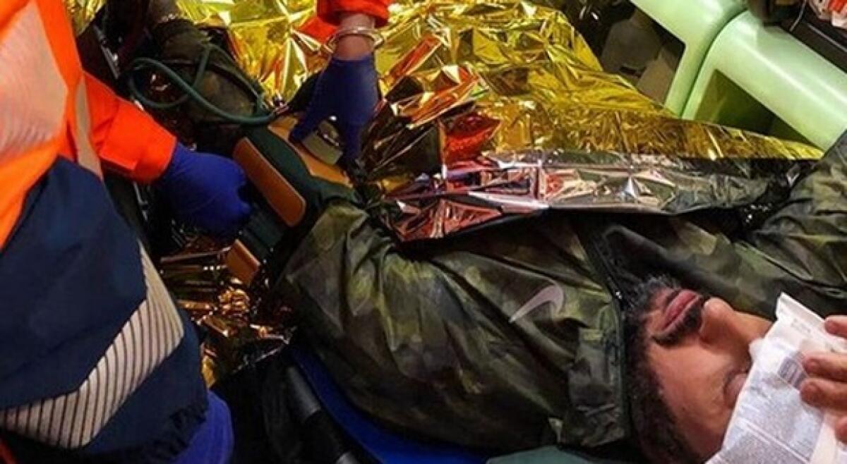 FABRIZIO CORONA AGGREDITO NEL BOSCO DELLA DROGA A ROGOREDO: SU INSTAGRAM LA FOTO IN BARELLA - 