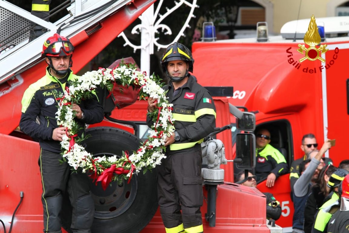 PATERNÒ: OMAGGIO DEI VIGILI DEL FUOCO A  SANTA BARBARA