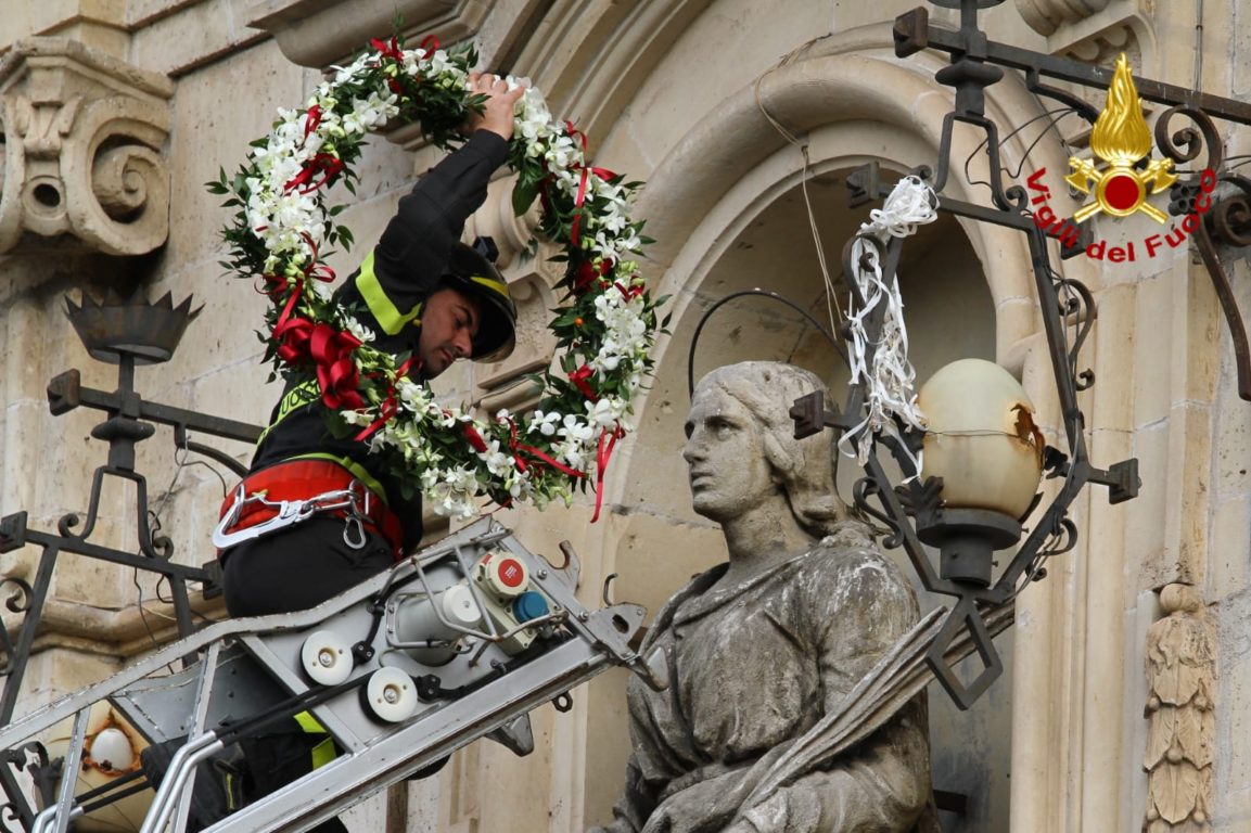 PATERNÒ: OMAGGIO DEI VIGILI DEL FUOCO A  SANTA BARBARA