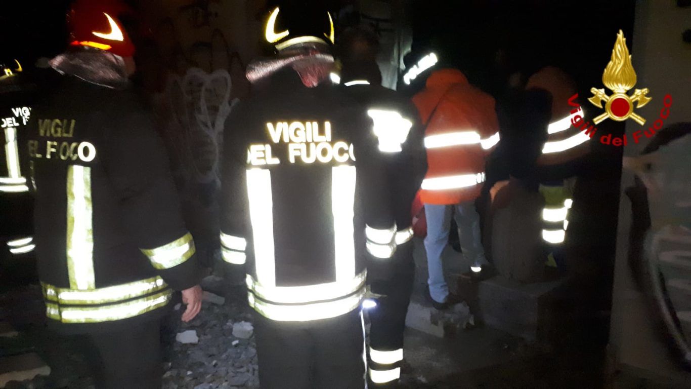 36ENNE PATERNESE MUORE TRAVOLTO DAL TRENO - LE FOTO