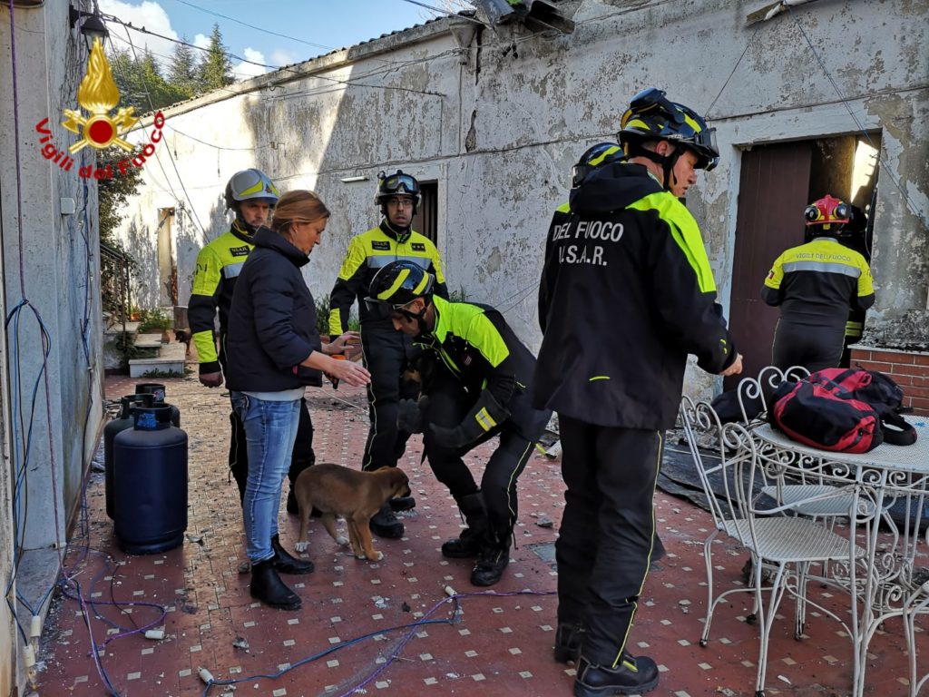 FORTE TERREMOTO MAGNITUDO 4.8