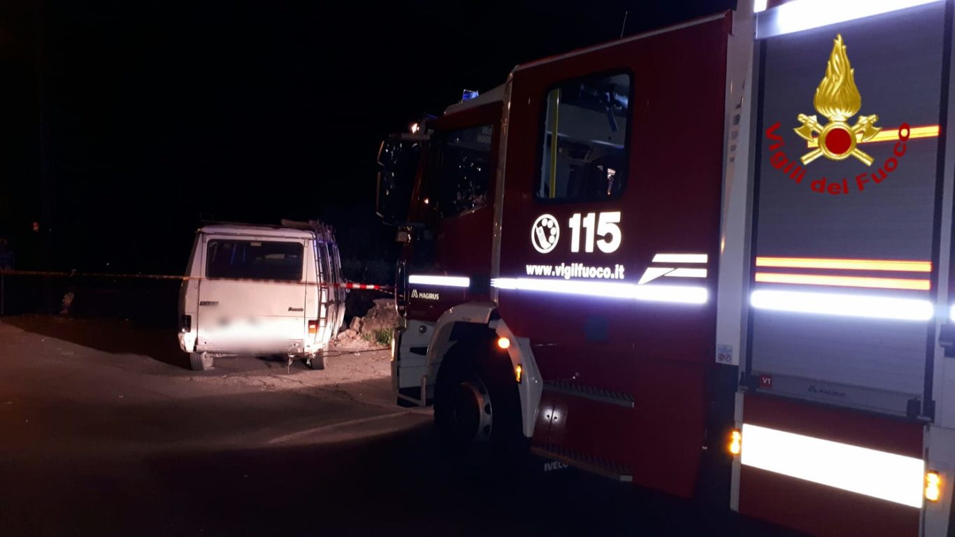 36ENNE PATERNESE MUORE TRAVOLTO DAL TRENO - LE FOTO