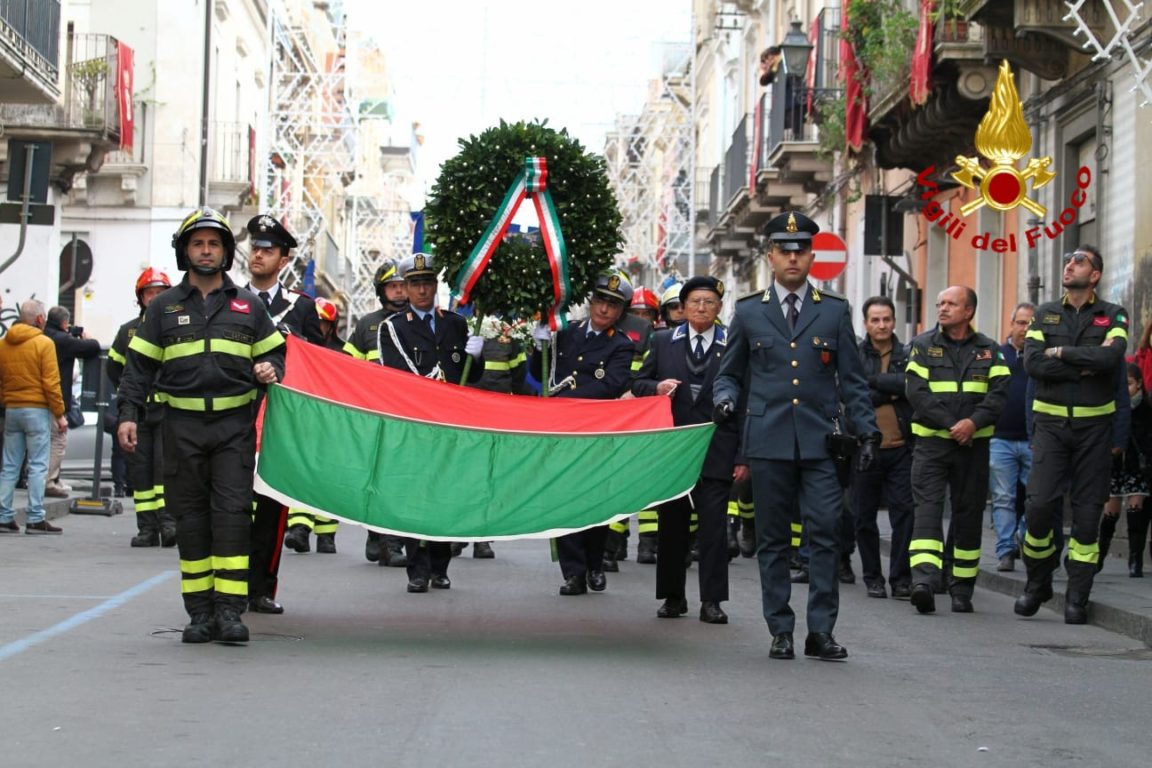 PATERNÒ: OMAGGIO DEI VIGILI DEL FUOCO A  SANTA BARBARA