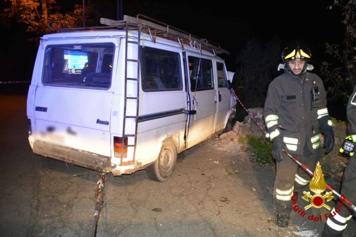 36ENNE PATERNESE MUORE TRAVOLTO DAL TRENO - LE FOTO