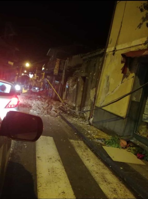 TERREMOTO: 4 FERITI LEGGERI, CHIUSA L'AUTOSTRADA A18 TRA ACIREALE E GIARRE