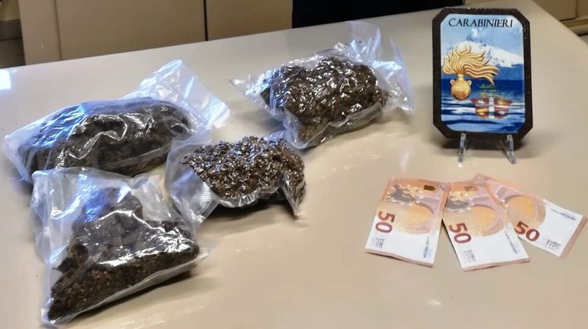 Calatabiano: Spacciava droga e denaro falso, imprenditore in manette. - 