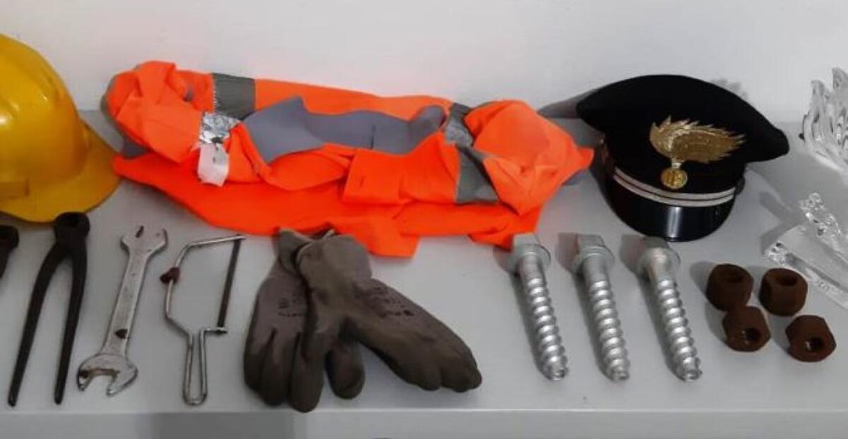 Militello Val di Catania: Travestiti da operai saccheggiano linea ferrata Caltagirone – Lentini, due arresti - 