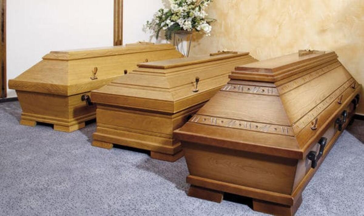 AVELLINO: LA FAMIGLIA LO CREDE MORTO MA LUI SI RISVEGLIA, SI GRIDA AL MIRACOLO - 