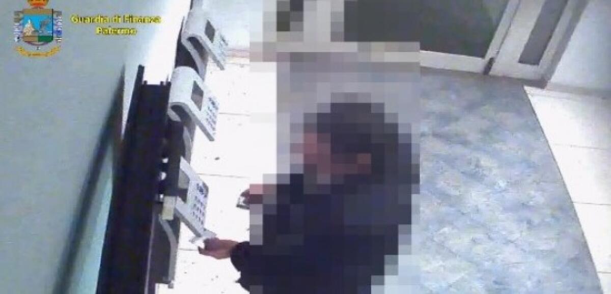 ASSENTEISTI ALLA REGIONE SICILIA, SCATTANO I PRIMI 5 LICENZIAMENTI - 