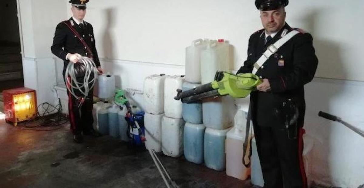 BIANCAVILLA: CADONO IN TRAPPOLA RUBANDO I BIDONI DI CARBURANTE CONTRASSEGNATI: DENUNCIATI TRE PREGIUDICATI DEL POSTO. - 