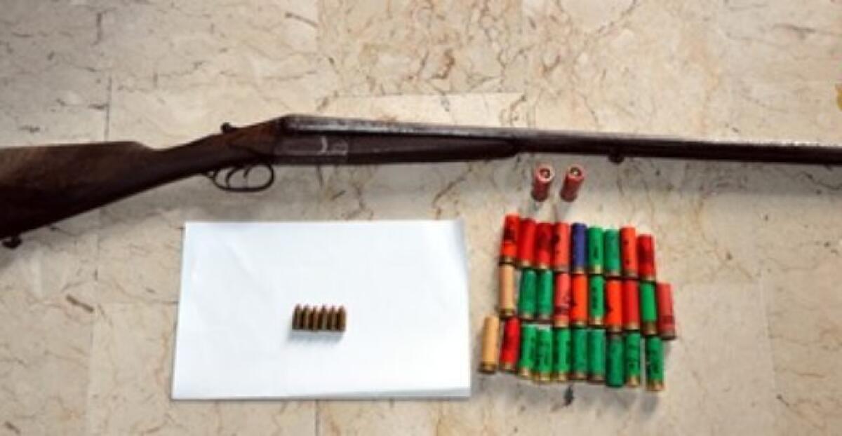 ADRANO: FERMATO CON ARMI E MUNIZIONI NELL’AUTO, ARRESTATO - 