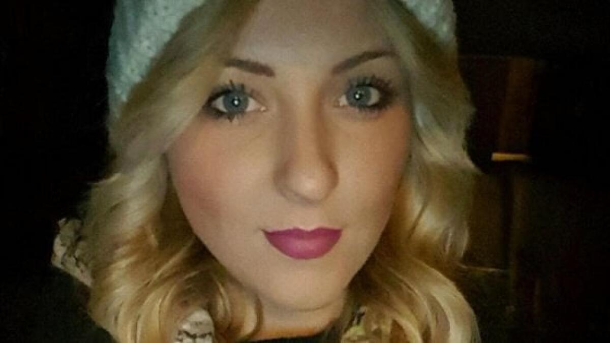 Angela Grignano “si è svegliata dal coma”. Il fratello: “Rischia l’amputazione della gamba” - 