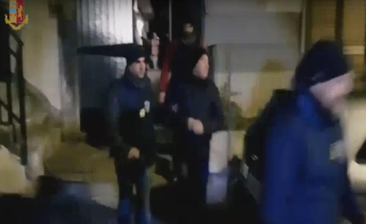 CATANIA: RAPINA CON "CAVALLO DI RITORNO", SEI ARRESTI - NOMI E FOTO - 