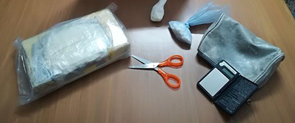 CATANIA: NASCONDEVA LA COCAINA NEL RUBINETTO - 