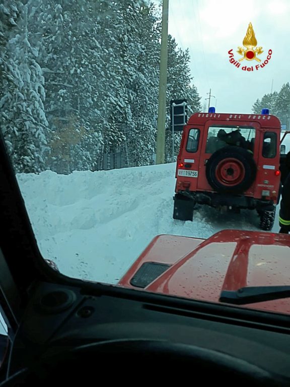 PIANO PROVENZANA: SALVATE DAI VIGILI DEL FUOCO, TRE PERSONE DISPERSE SULL’ETNA