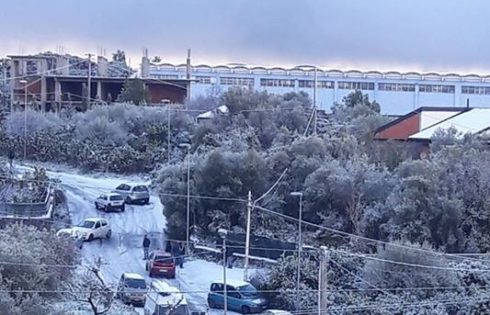STRADE GHIACCIATE, PRESTARE MOLTA ATTENZIONE! L'APPELLO DEL SINDACO: "LIMITATE L'USO DELL'AUTO"