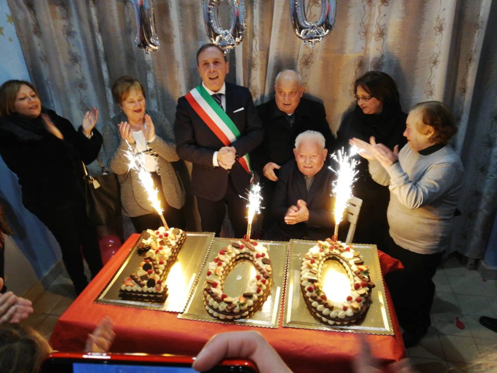 PATERNO': FESTA PER I 100 ANNI DI NONNO GIOACCHINO