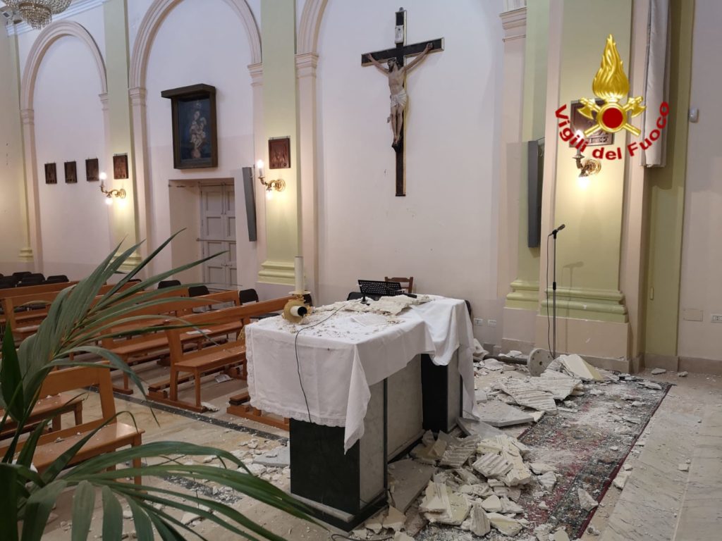 ACIREALE, ESEGUITI SOPRALLUOGO E MESSA IN SICUREZZA DELLA CHIESA DI “SANTA MARIA DELLE GRAZIE”