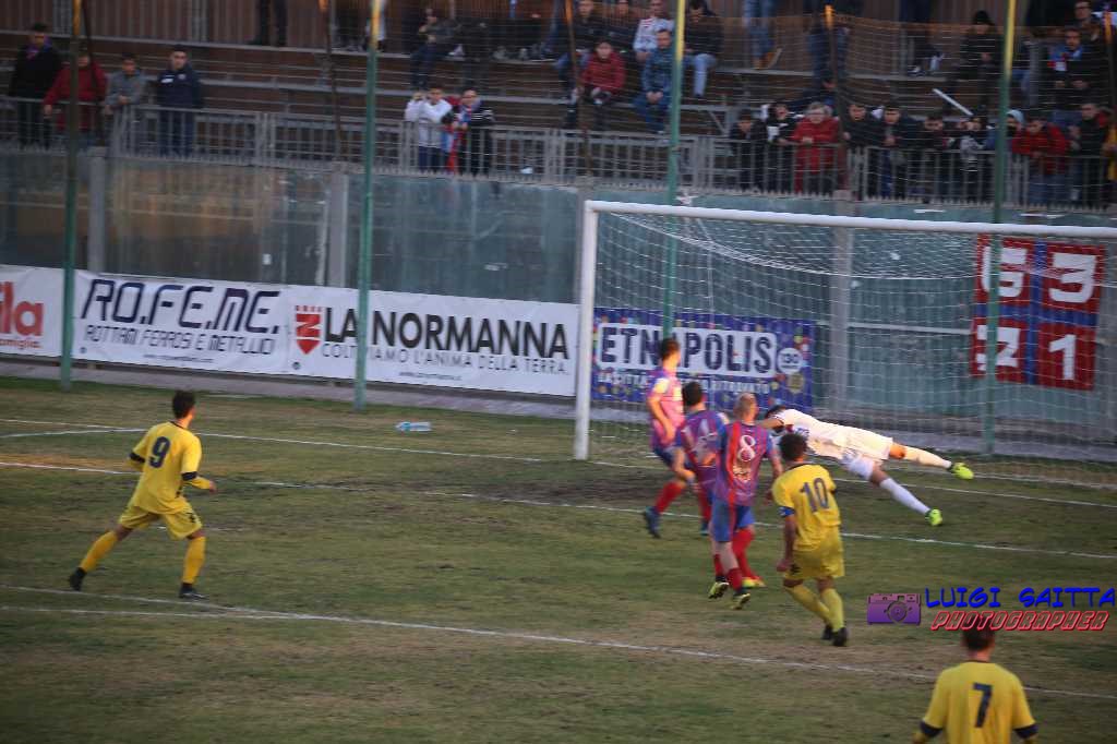 CALCIO: SOLO UN PARI DEL DERBY TRA PATERNO' E BIANCAVILLA