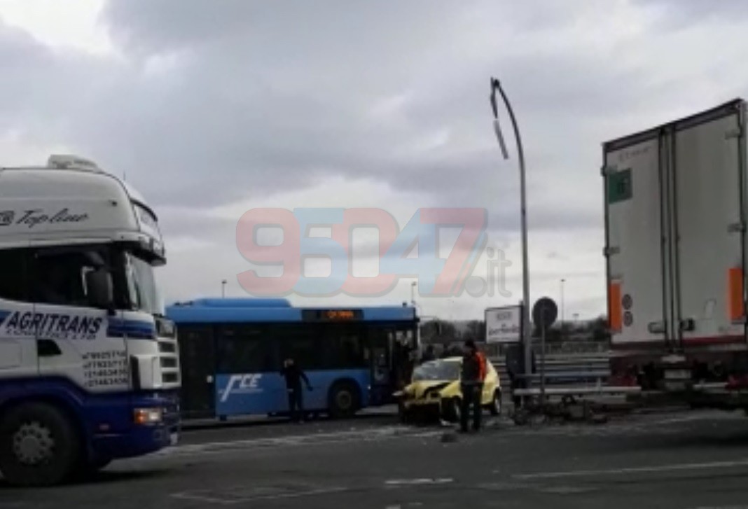 DOPPIO INCIDENTE STRADALE NELLA GIORNATA, CON DUE FERITI - FOTO