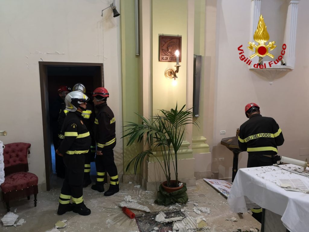 ACIREALE, ESEGUITI SOPRALLUOGO E MESSA IN SICUREZZA DELLA CHIESA DI “SANTA MARIA DELLE GRAZIE”